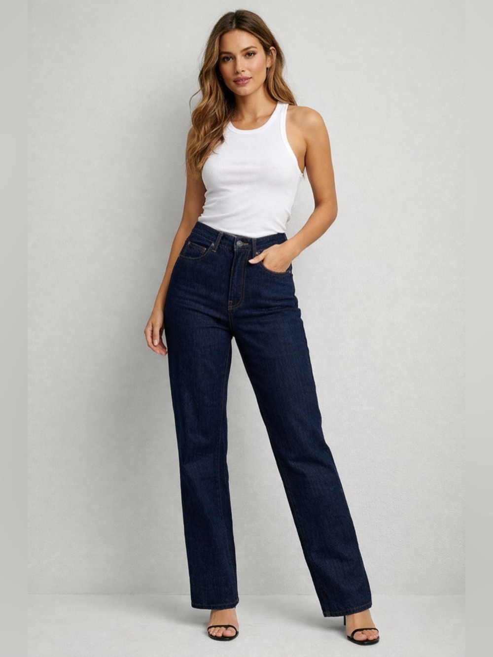 6397 designer denim Straight Leg Dark Wash High Rise Made in Italy Size 26